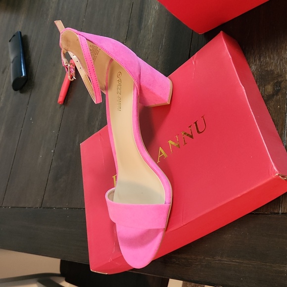 Prom shoes - Picture 3 of 5